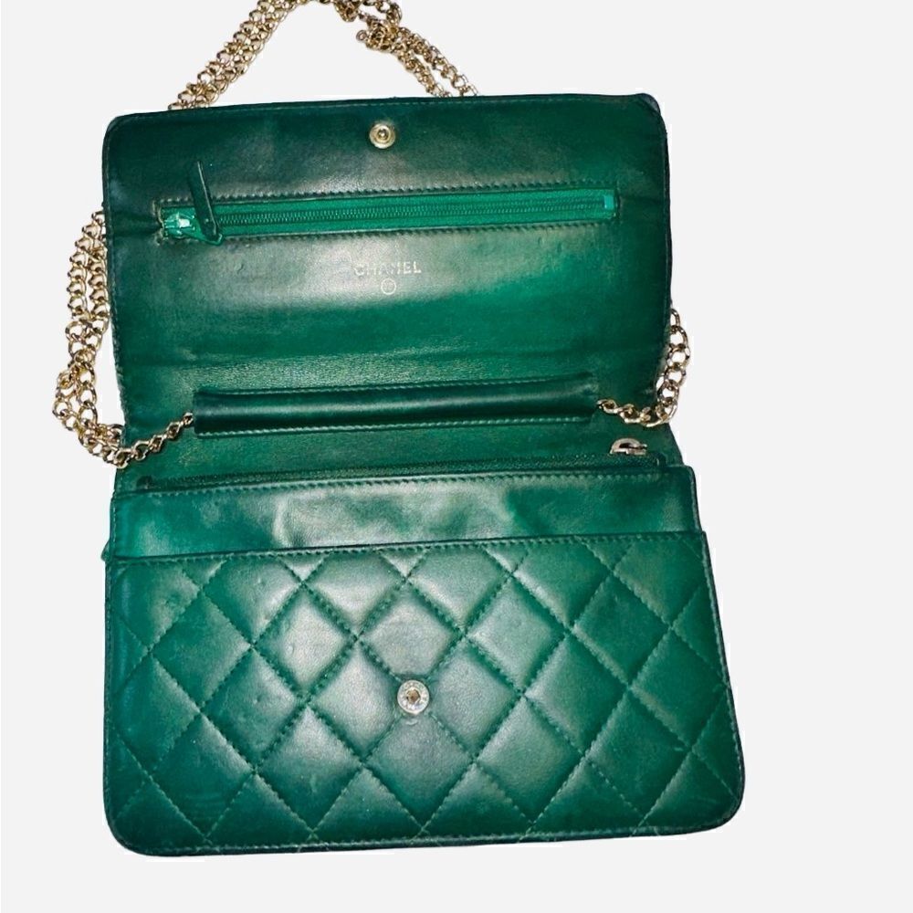 Chanel green boy gold logo mini bag with gold strap - Picture 15 of 15
